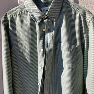 Old Navy Men's Button Down Shirt - Size M